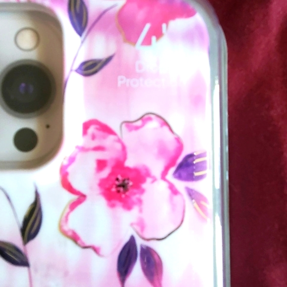 NWT IPhone 14 Pro Max Case - Picture 3 of 8